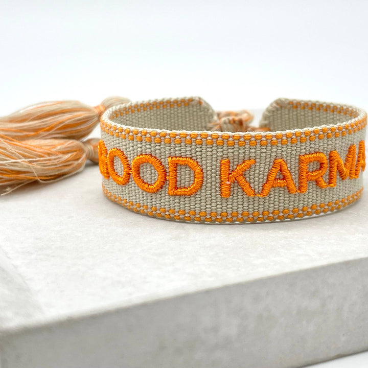 GOOD KARMA Statement Armband gewebt, bestickt