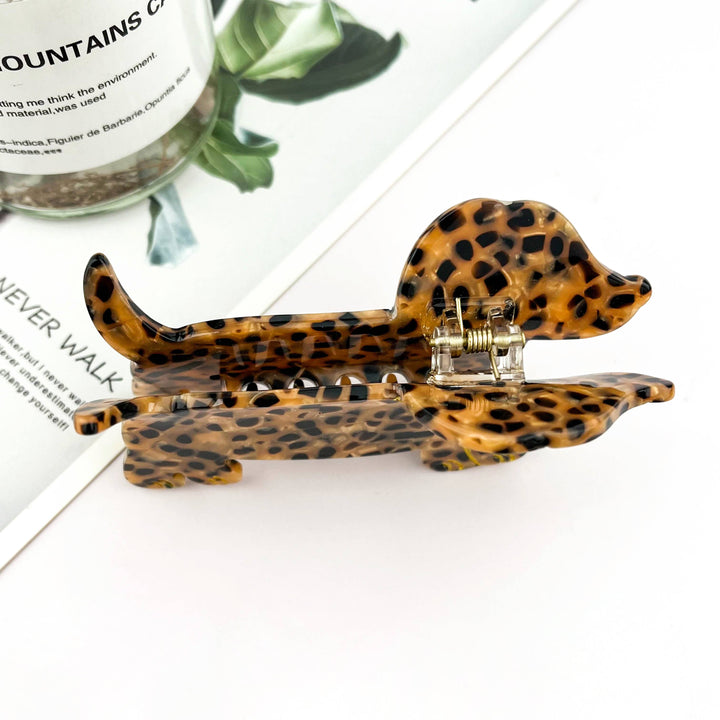 Skurrile Leopardenflecken‑Dackel‑Acetat‑Haarklammer