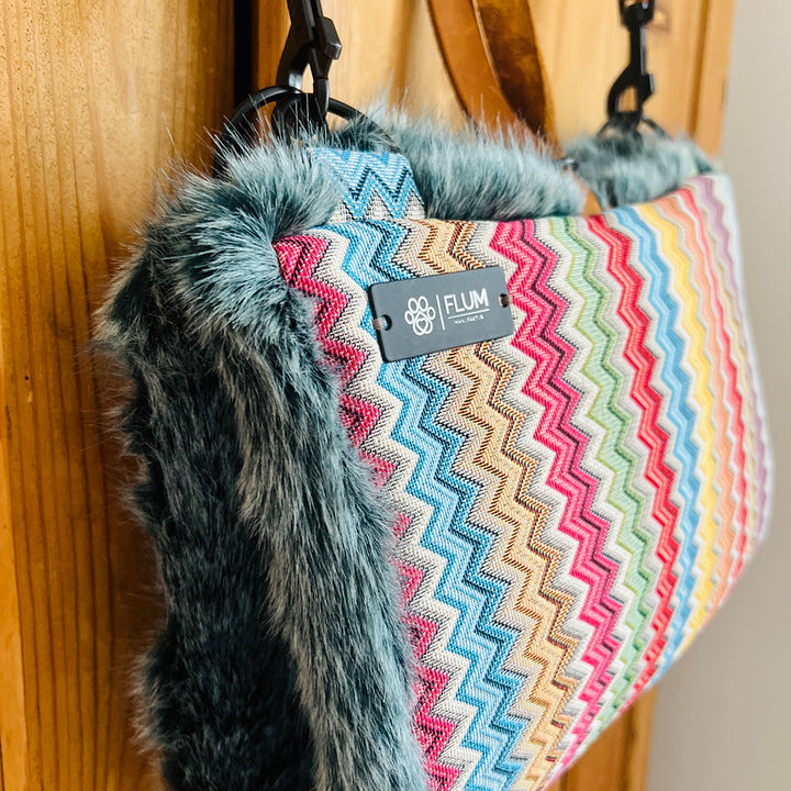 FLUM Travel Blankets