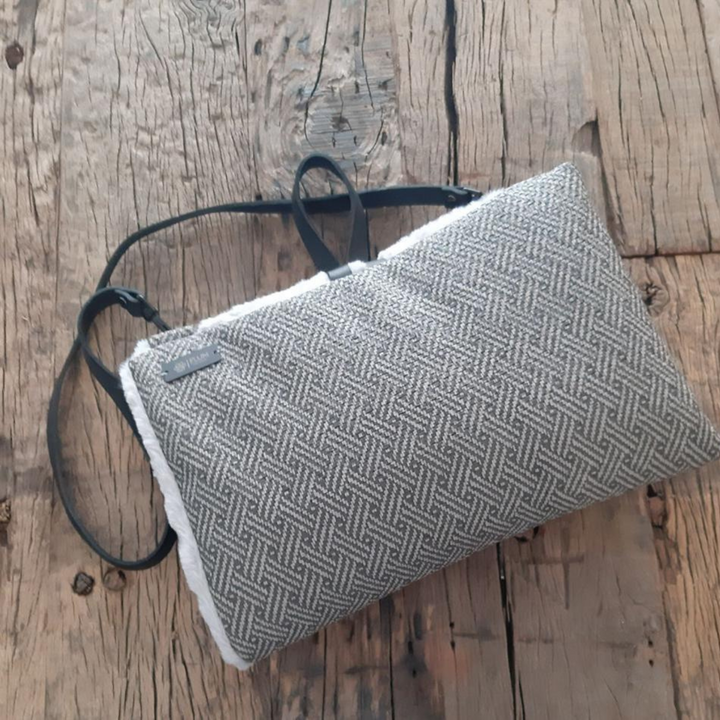 FLUM Travel Blankets
